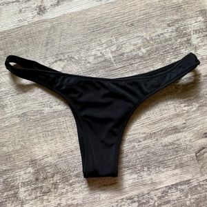 VS The Classic Itsy 🖤